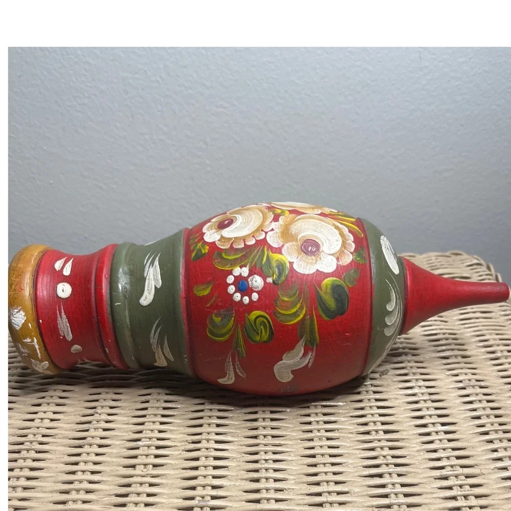 Vtg Hand Painted Wood Wall Pocket Floral Folk Art Rosemaling Red Green 10.5 in‎